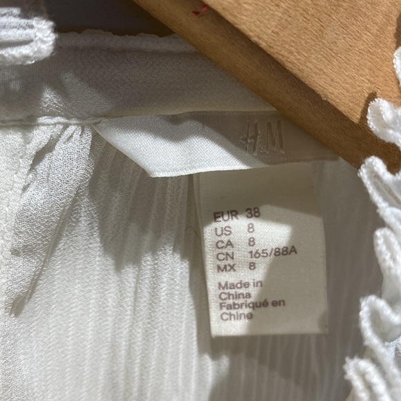 NWOT white blouse - Picture 3 of 3